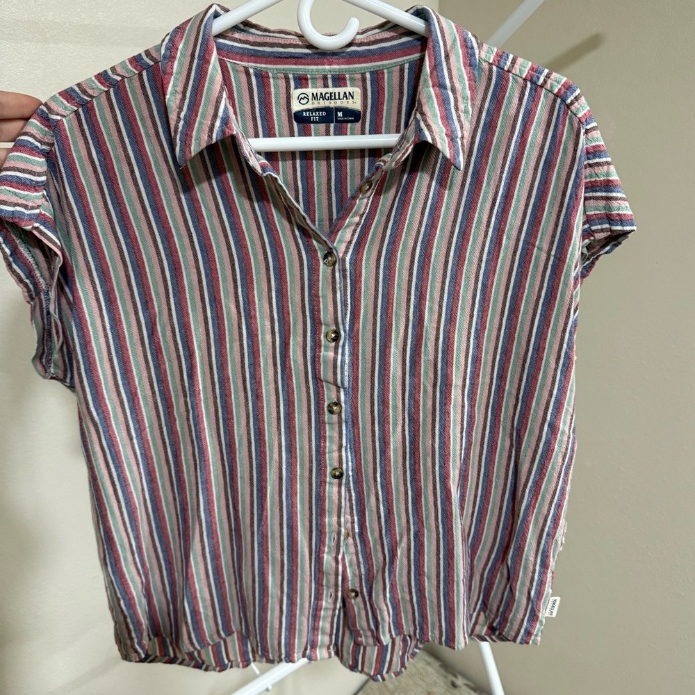 Women's‎ Magellan Outdoors Relaxed Fit Button Front Striped Short Sleeve Shirt M